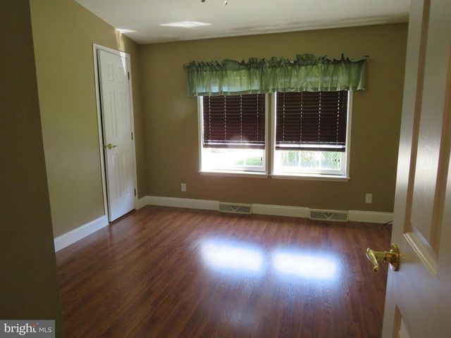 638 SPICEBUSH CT, New Hope, PA 18938
