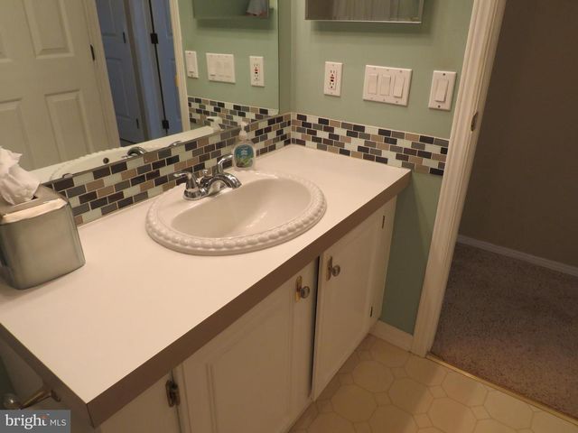 638 SPICEBUSH CT, New Hope, PA 18938