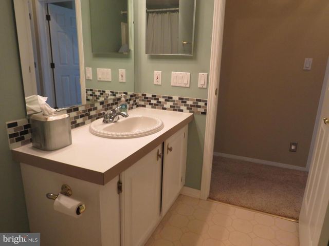638 SPICEBUSH CT, New Hope, PA 18938