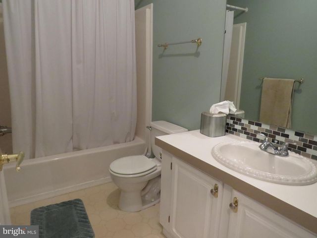 638 SPICEBUSH CT, New Hope, PA 18938