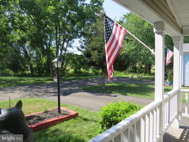 638 SPICEBUSH CT, New Hope, PA 18938