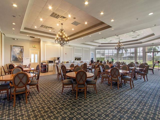 29 High Point CIR E 307, Naples, FL 34103
