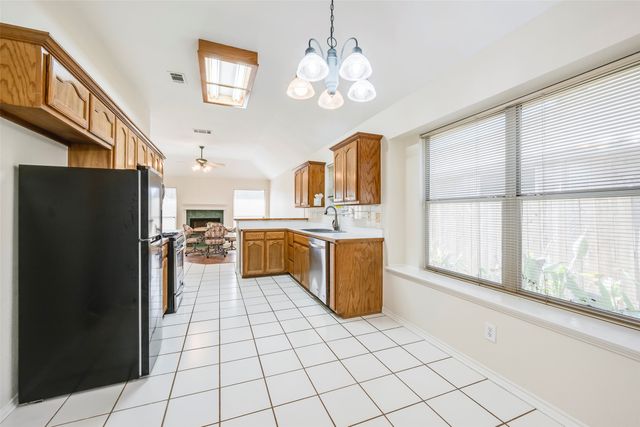 5216 Tartan Circle, Denton, TX 76208