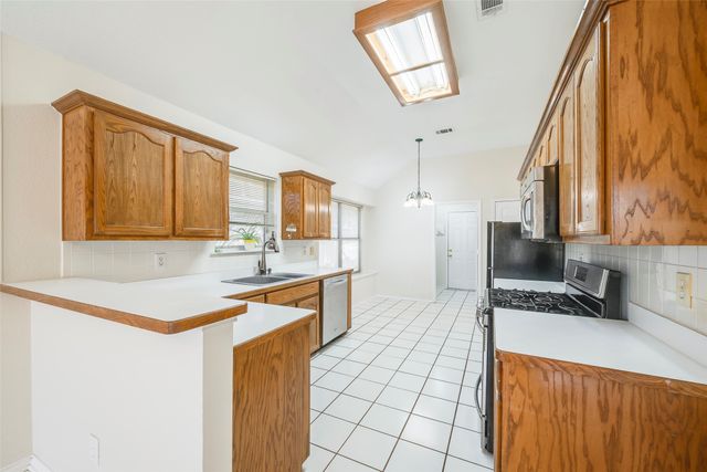 5216 Tartan Circle, Denton, TX 76208