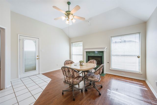 5216 Tartan Circle, Denton, TX 76208