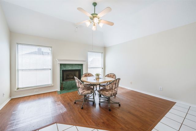 5216 Tartan Circle, Denton, TX 76208