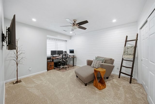 16 Country Club Rd 16, Peabody, MA 01960
