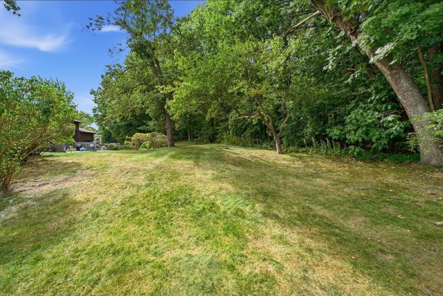 16 Country Club Rd 16, Peabody, MA 01960