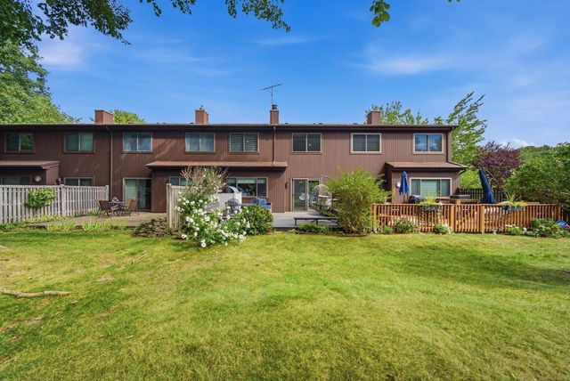 16 Country Club Rd 16, Peabody, MA 01960