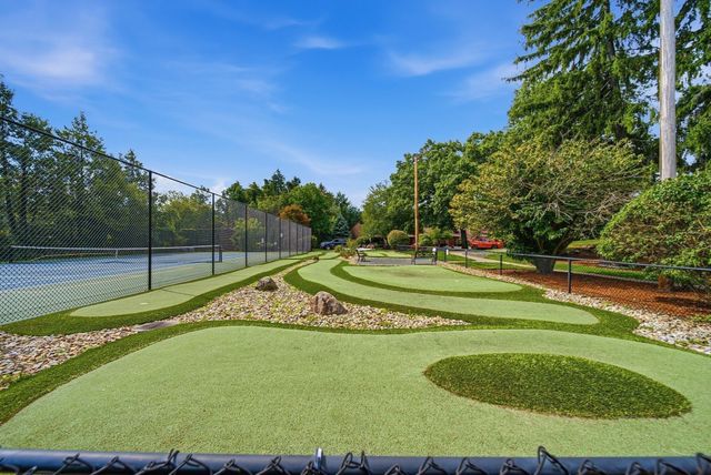 16 Country Club Rd 16, Peabody, MA 01960