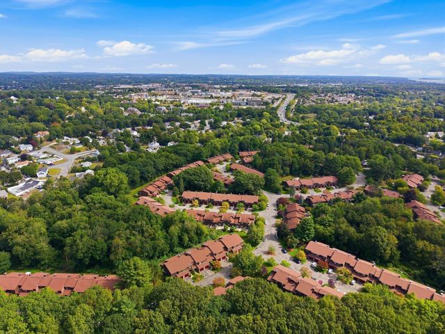 16 Country Club Rd 16, Peabody, MA 01960