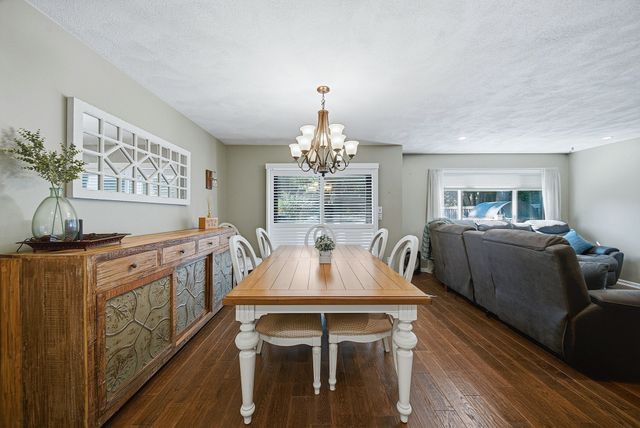 16 Country Club Rd 16, Peabody, MA 01960