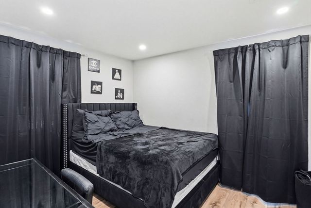 498 Beech St, Boston, MA 02131