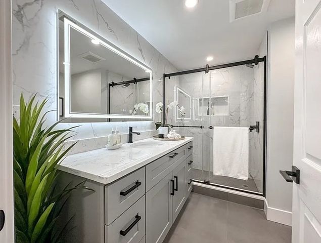 498 Beech St, Boston, MA 02131