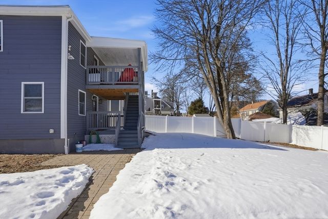 498 Beech St, Boston, MA 02131