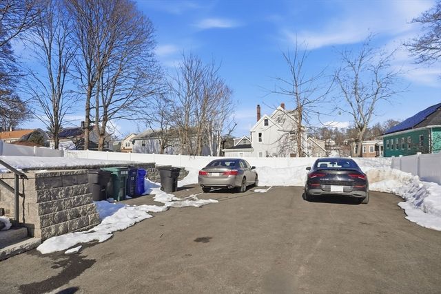 498 Beech St, Boston, MA 02131