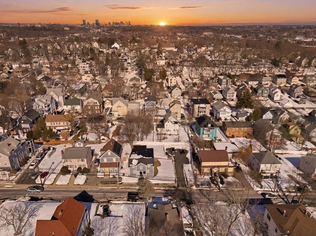 498 Beech St, Boston, MA 02131