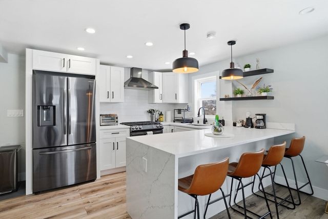 498 Beech St, Boston, MA 02131