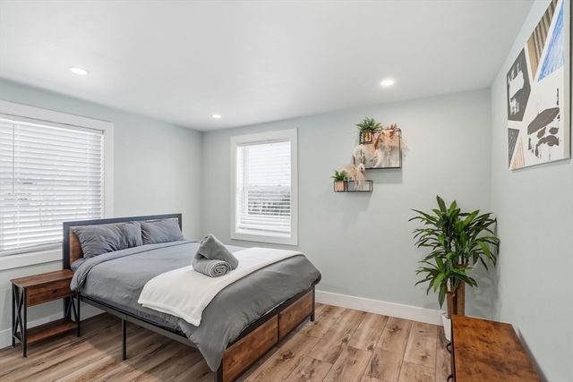 498 Beech St, Boston, MA 02131