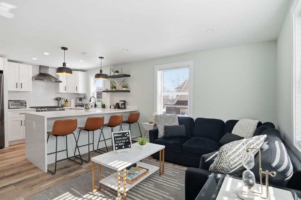 498 Beech St, Boston, MA 02131