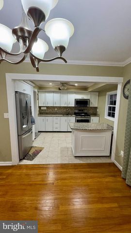 858 ESTATES BLVD, Hamilton, NJ 08690