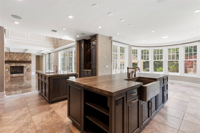 1 Bromley Court, Muttontown, NY 11791