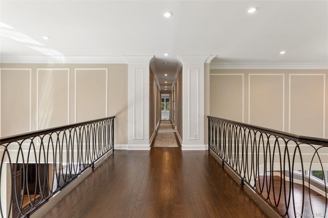 1 Bromley Court, Muttontown, NY 11791