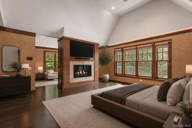1 Bromley Court, Muttontown, NY 11791