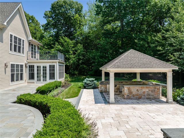 1 Bromley Court, Muttontown, NY 11791