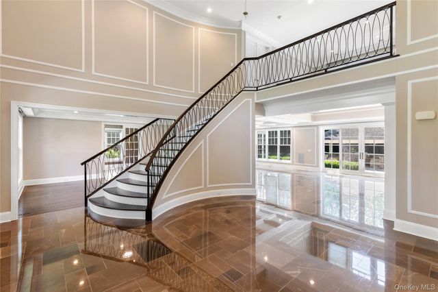 1 Bromley Court, Muttontown, NY 11791