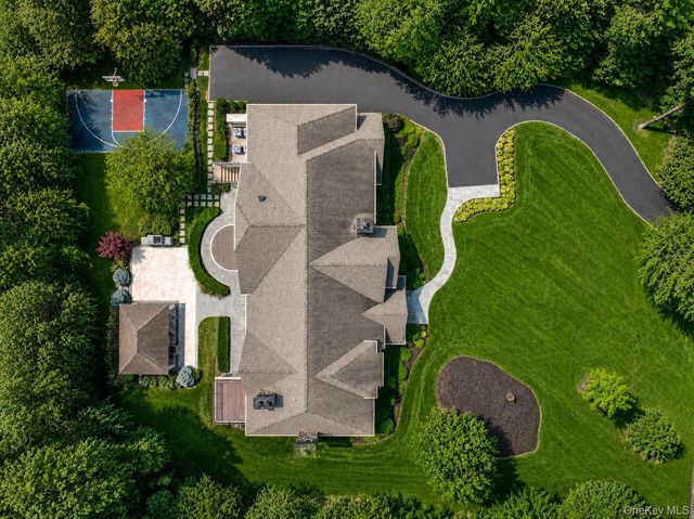 1 Bromley Court, Muttontown, NY 11791
