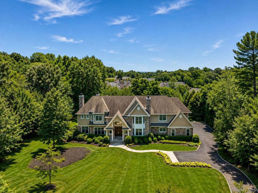 1 Bromley Court, Muttontown, NY 11791