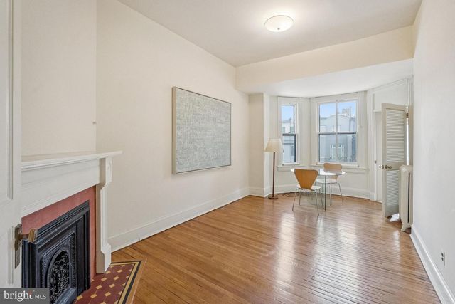 2012 R ST NW, Washington, DC 20009