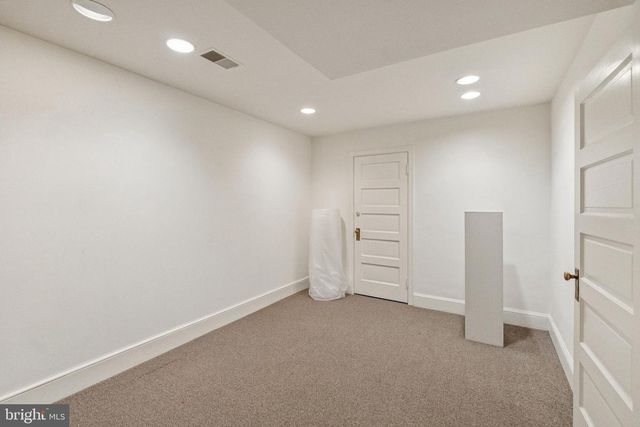 2012 R ST NW, Washington, DC 20009