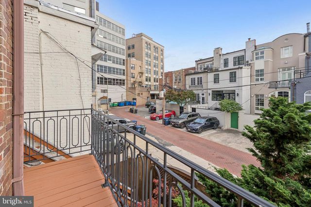 2012 R ST NW, Washington, DC 20009