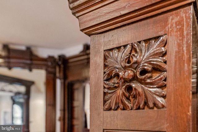 2012 R ST NW, Washington, DC 20009