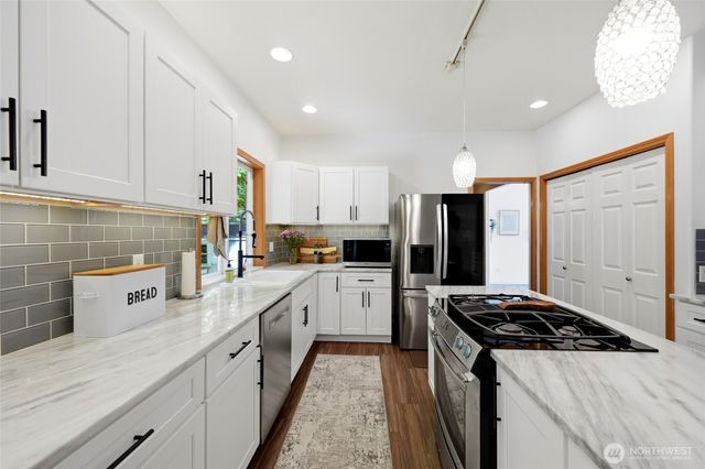609 108th Place SE, Everett, WA 98208