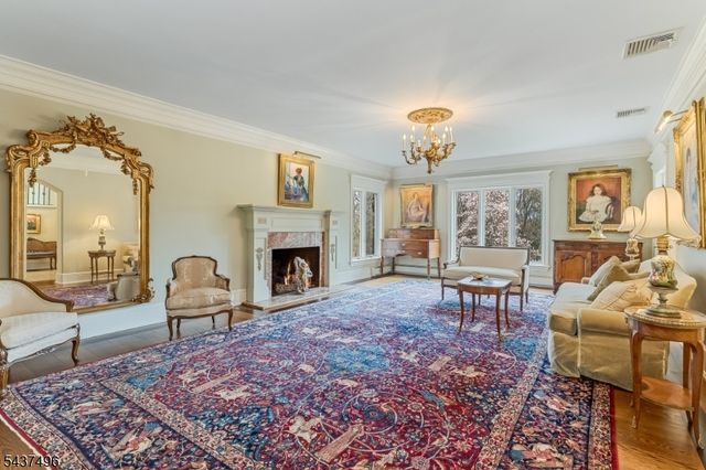 14 Bliss Rd, Mendham Boro, NJ 07945