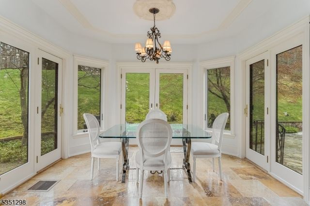 14 Bliss Rd, Mendham Boro, NJ 07945