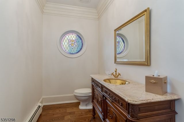 14 Bliss Rd, Mendham Boro, NJ 07945