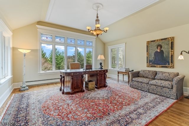 14 Bliss Rd, Mendham Boro, NJ 07945