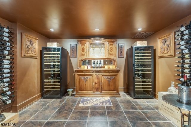 14 Bliss Rd, Mendham Boro, NJ 07945