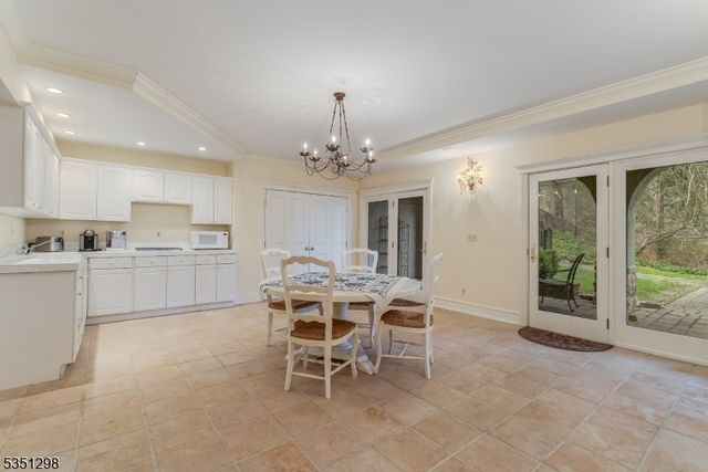 14 Bliss Rd, Mendham Boro, NJ 07945