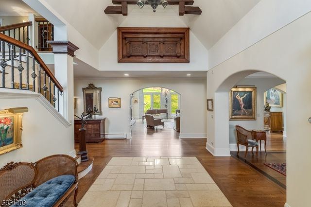 14 Bliss Rd, Mendham Boro, NJ 07945