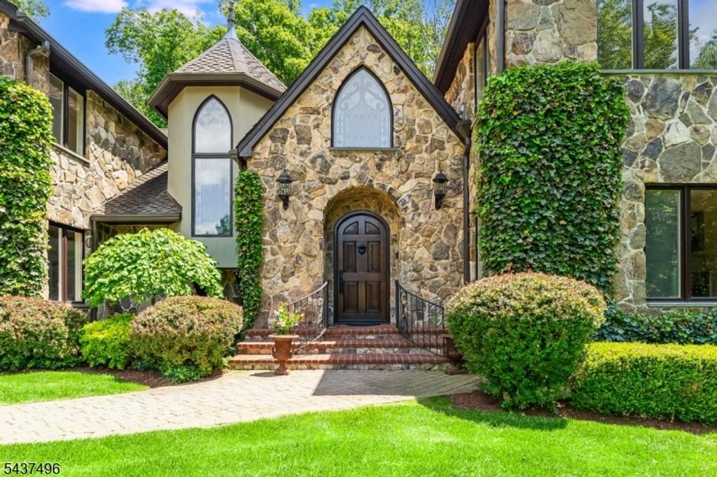 14 Bliss Rd, Mendham Boro, NJ 07945 — photo 2