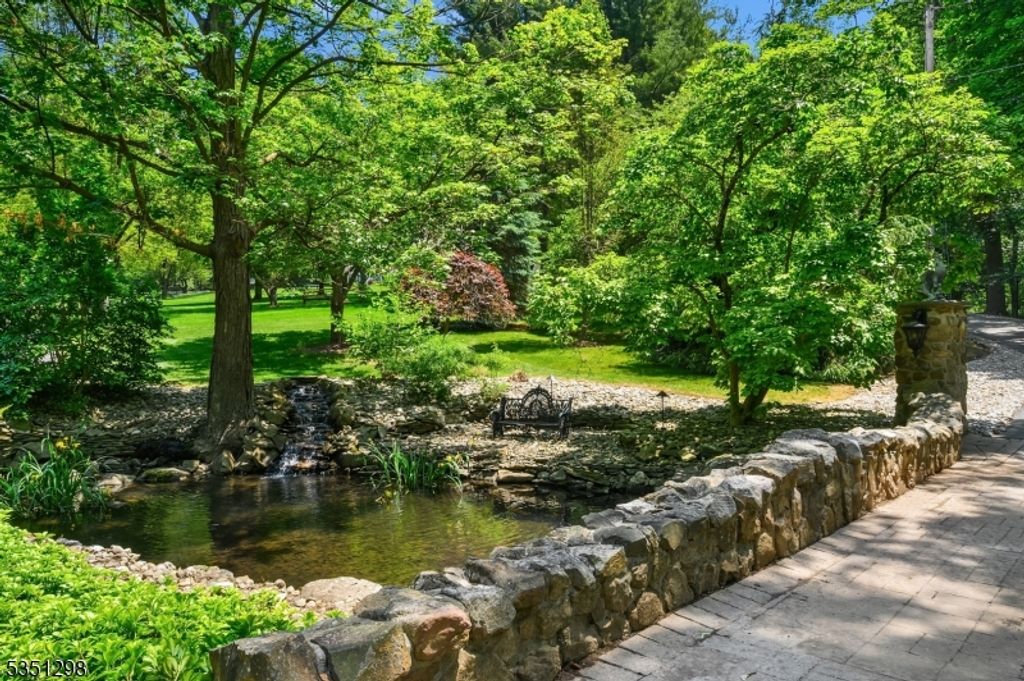 14 Bliss Rd, Mendham Boro, NJ 07945 — photo 5
