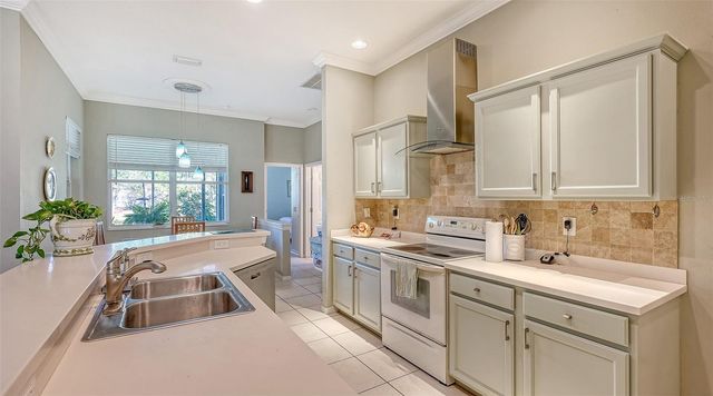 315 LONDONDERRY DRIVE, Sarasota, FL 34240
