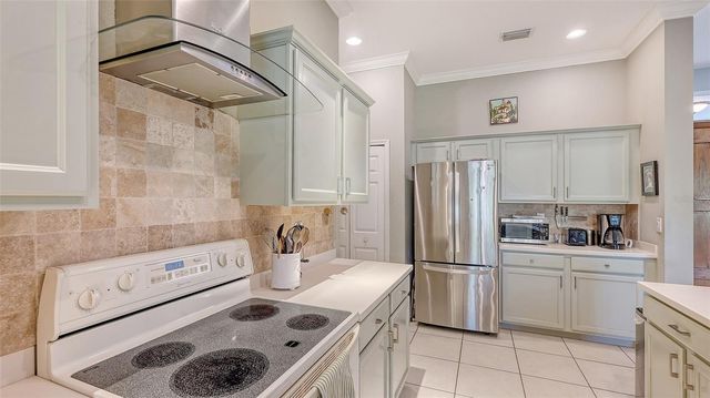 315 LONDONDERRY DRIVE, Sarasota, FL 34240