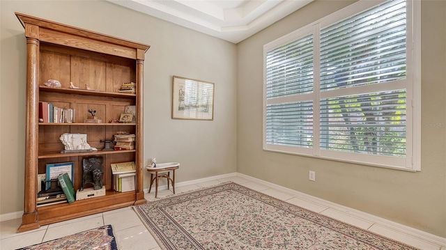 315 LONDONDERRY DRIVE, Sarasota, FL 34240