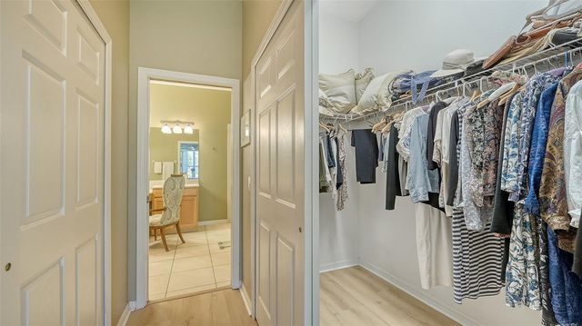 315 LONDONDERRY DRIVE, Sarasota, FL 34240